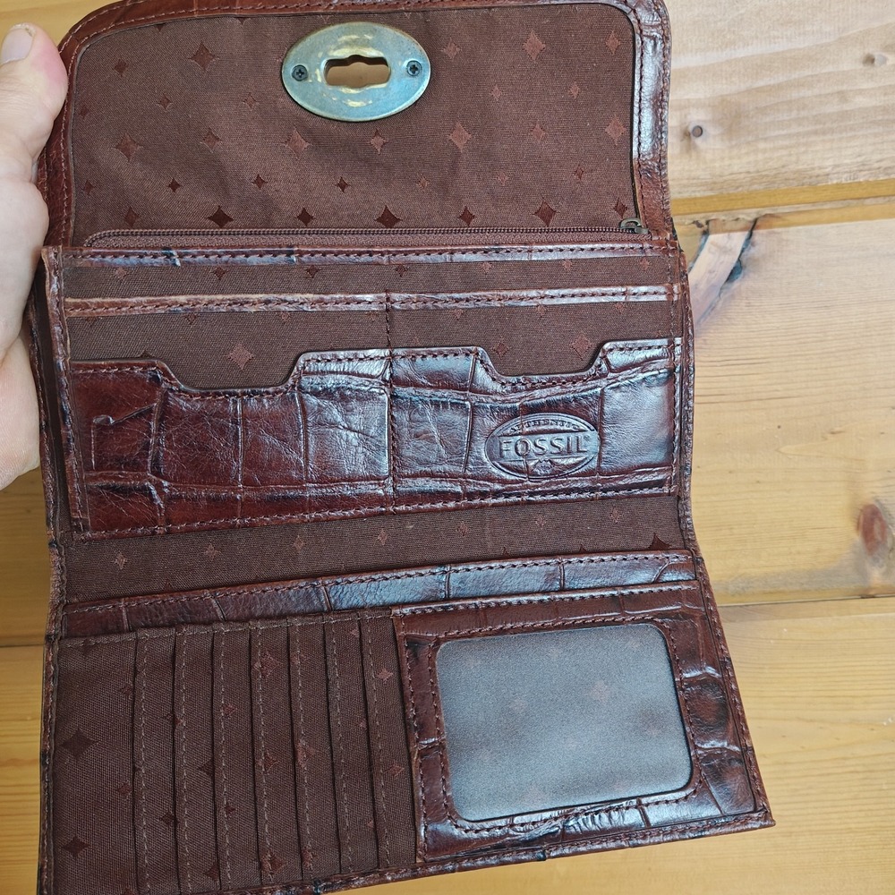 Fossil Authentic Brown Genuine Leather Bifold Wallet Classic W Turn Lock‎ ZA4 - Picture 4 of 4